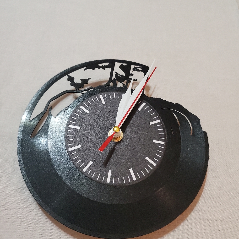 Clock - Picture 2 of 4